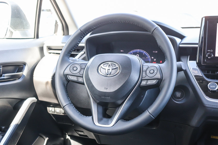 New 2026 Toyota Corolla Cross LE w/ Moonroof Package FWD image 15