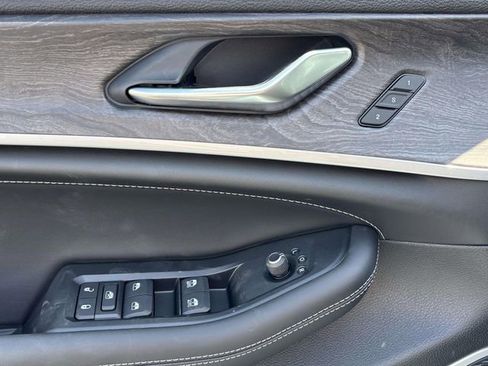 New 2026 Jeep Grand Cherokee Limited Reserve image 19