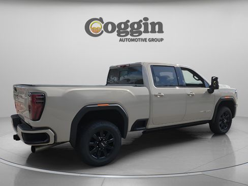 Used 2026 GMC Sierra 2500 AT4 w/ AT4 Premium Plus Package AWD/4WD image 5