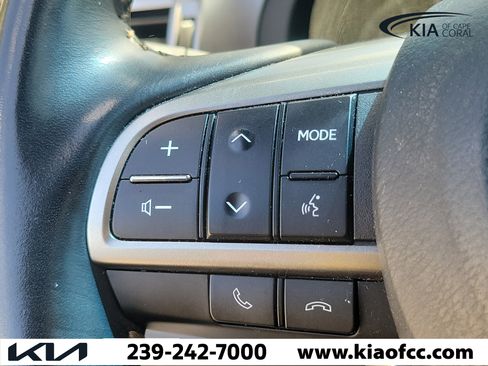 Used 2023 Lexus GX 460 Premium w/ Accessory Package AWD/4WD image 22