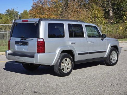 Used 2008 Jeep Commander Sport image 18