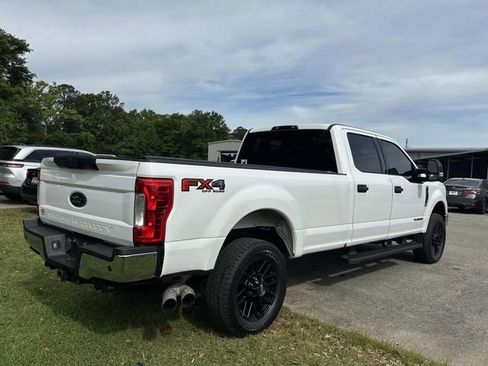 Used 2017 Ford F250 XLT w/ XLT Value Package image 8