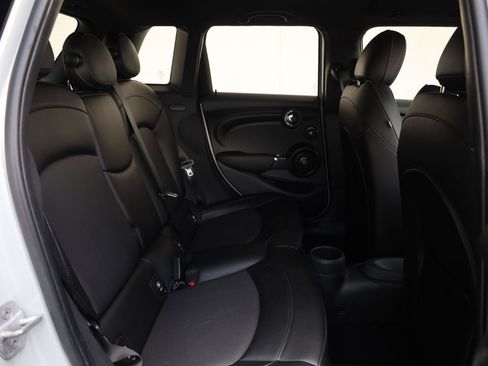 Used 2015 MINI Cooper 4-Door Hardtop FWD image 23