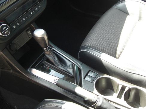 Used 2015 Toyota Corolla S FWD image 7