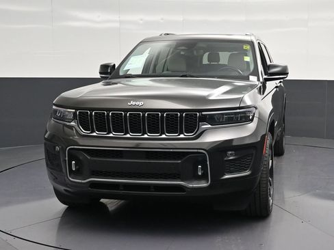 Used 2021 Jeep Grand Cherokee L Overland w/ Luxury Tech Group IV AWD/4WD image 6