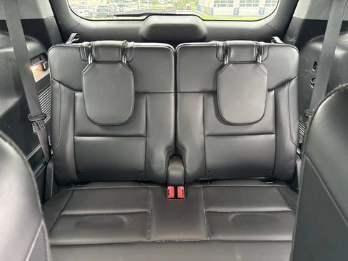Used 2024 Ford Explorer XLT w/ Equipment Group 202A AWD/4WD image 25