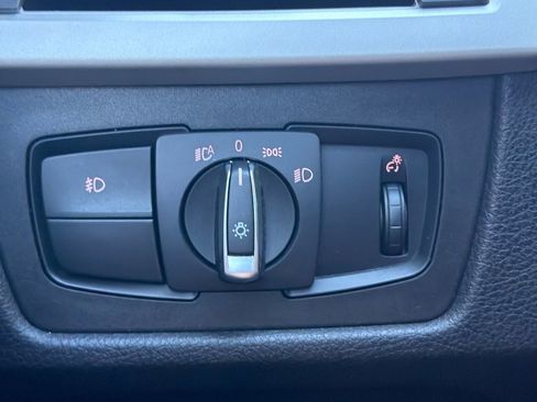 Used 2016 BMW 320i Sedan image 35