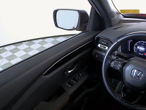 Used 2024 Honda Pilot Sport image 20