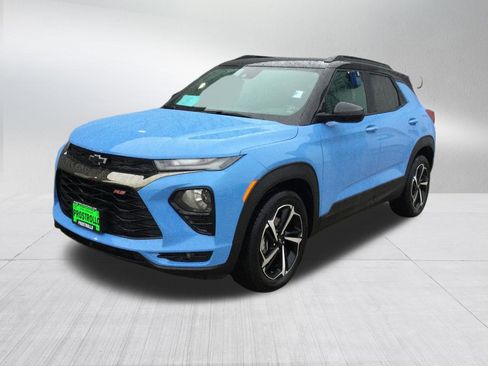 Used 2023 Chevrolet TrailBlazer RS w/ Convenience Package FWD image 2