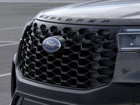 New 2025 Ford Explorer ST-Line w/ Premium Package image 18