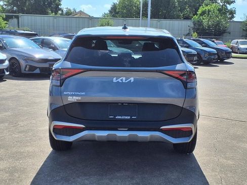 Certified 2024 Kia Sportage EX FWD image 8