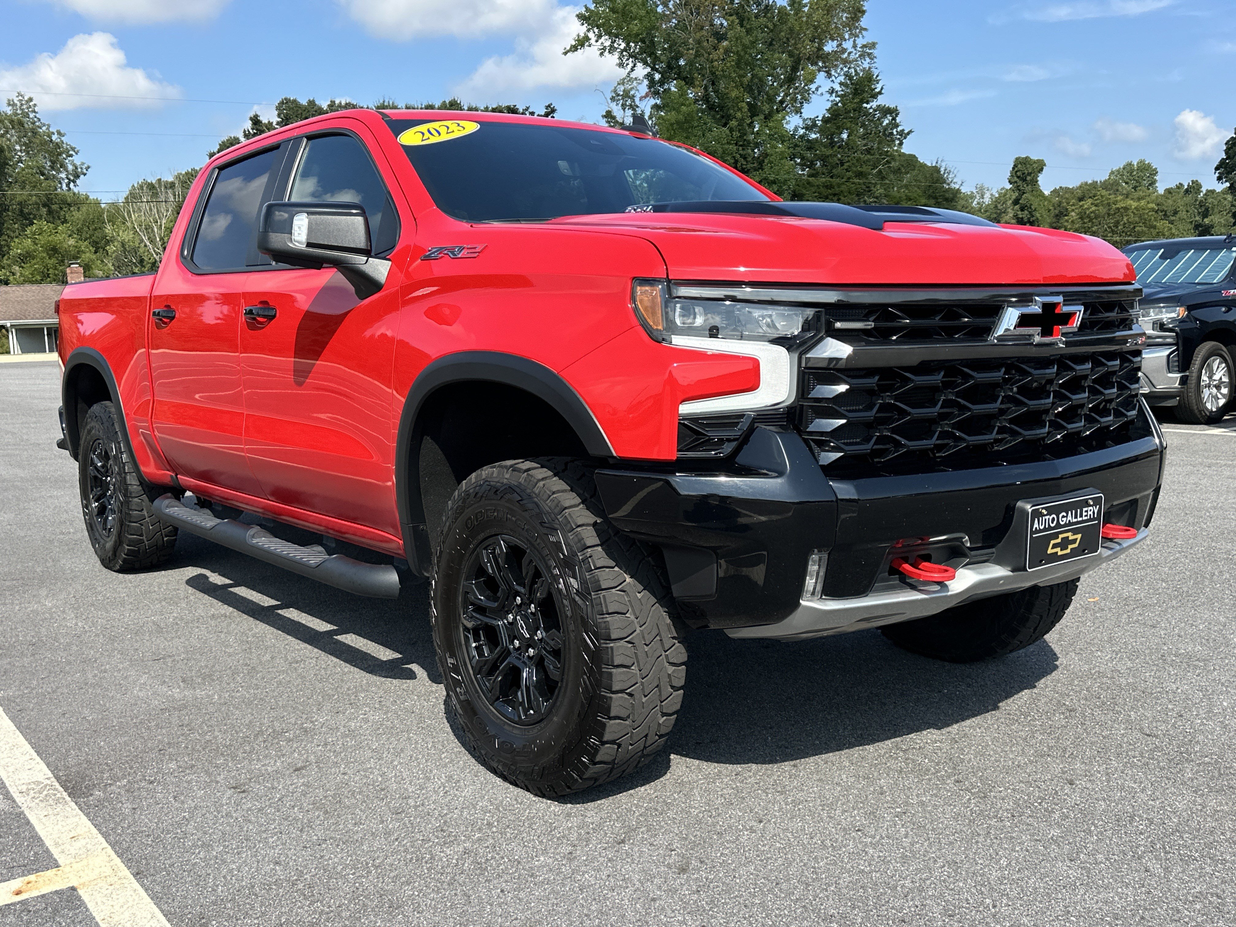 Used 2023 Chevrolet Silverado 1500 ZR2 w/ Technology Package AWD/4WD image 3