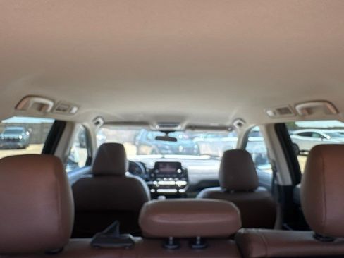 Certified 2024 Nissan Pathfinder SV FWD image 35