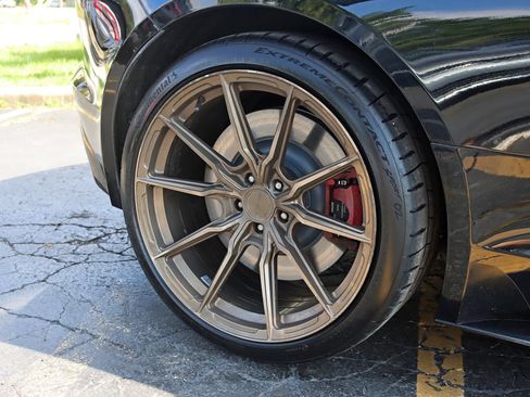 Used 2015 Jaguar F-TYPE R RWD image 7