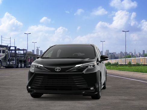 New 2026 Toyota Sienna XLE FWD image 21