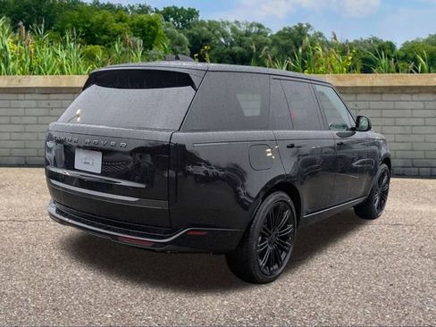New 2026 Land Rover Range Rover SE image 4