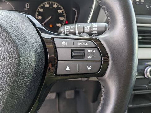 Used 2024 Honda Pilot EX-L image 39