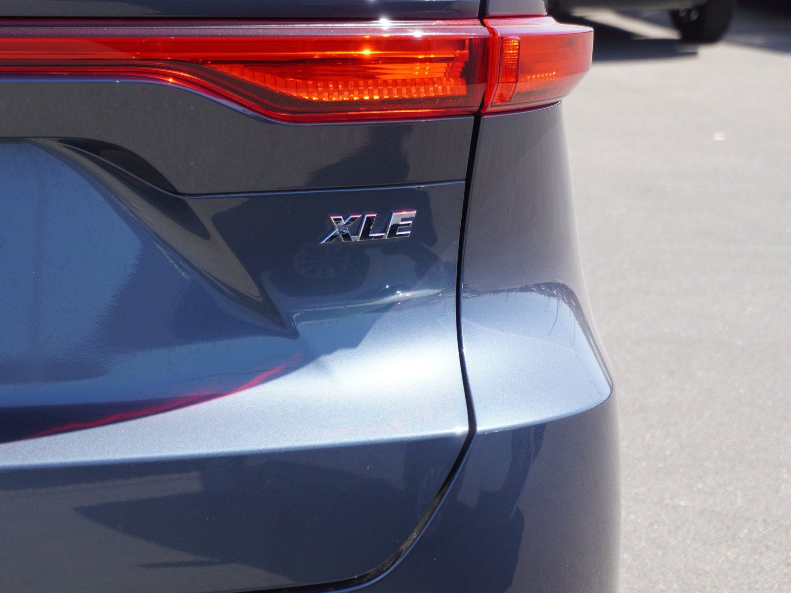 Used 2024 Toyota Venza XLE AWD/4WD image 10