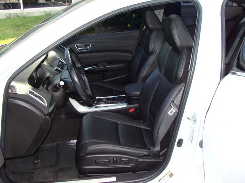 Used 2020 Acura TLX FWD image 7
