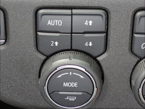 Used 2025 Chevrolet Silverado 1500 High Country w/ Midnight Edition AWD/4WD image 29