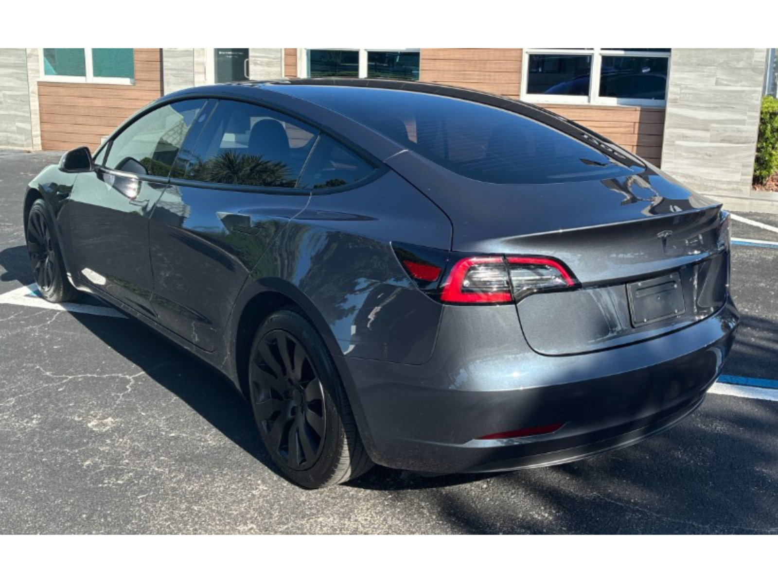 Used 2023 Tesla Model 3 Standard Range RWD image 2