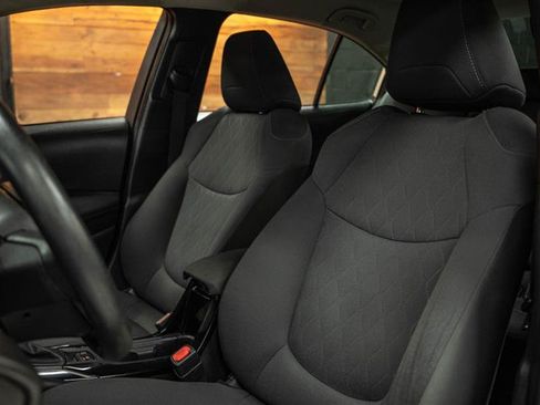 Used 2021 Toyota Corolla LE image 10
