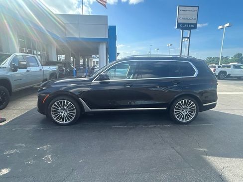 Used 2023 BMW X7 xDrive40i w/ Premium Package AWD/4WD image 1