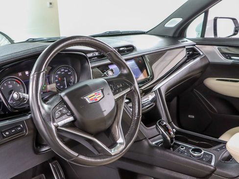Used 2023 Cadillac XT6 Sport w/ Technology Package image 25