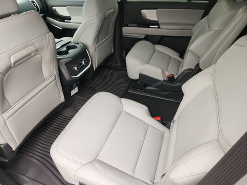 New 2026 Ford Expedition Active RWD image 24
