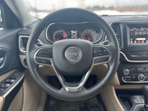 Used 2019 Jeep Cherokee Latitude w/ Popular Appearance Group image 15