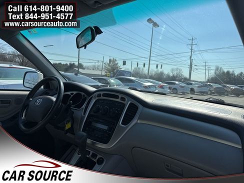 Used 2004 Toyota Highlander 2WD image 26