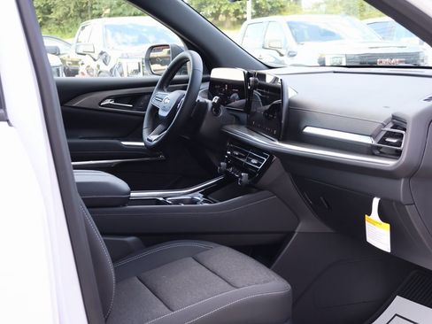 New 2026 Chevrolet Traverse LT w/ Driver Confidence Package image 34