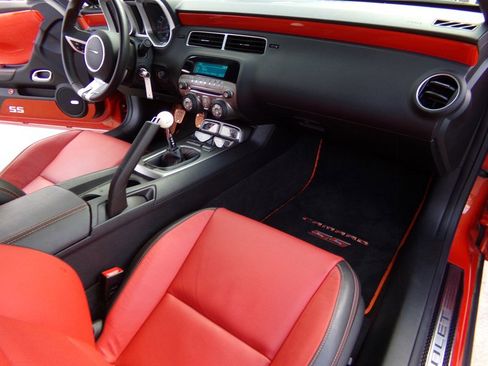 Used 2011 Chevrolet Camaro SS w/ RS Package image 29