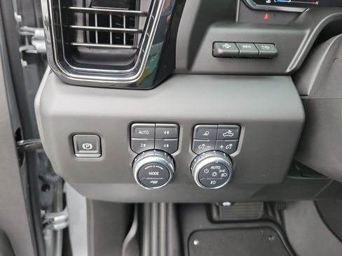 Used 2025 GMC Sierra 1500 AT4X AWD/4WD image 28