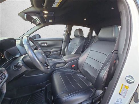 Used 2023 Honda HR-V Sport image 14