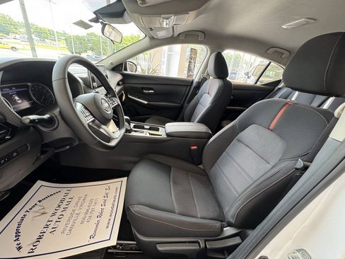 New 2025 Nissan Sentra SR w/ Midnight Edition image 14