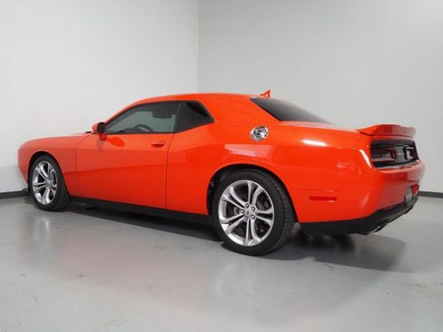 Used 2022 Dodge Challenger GT w/ Plus Package RWD image 8