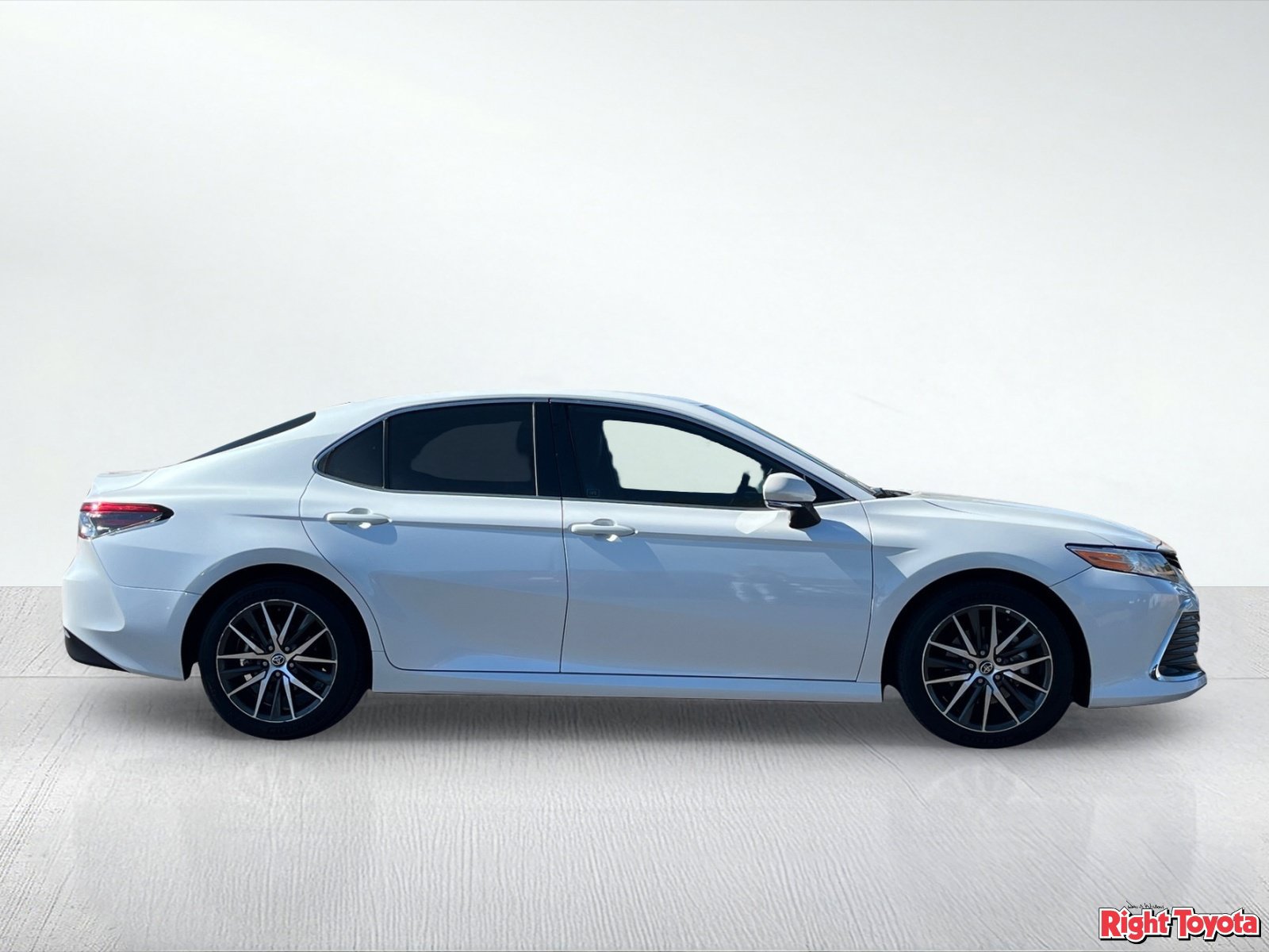 Certified 2022 Toyota Camry XLE FWD image 8