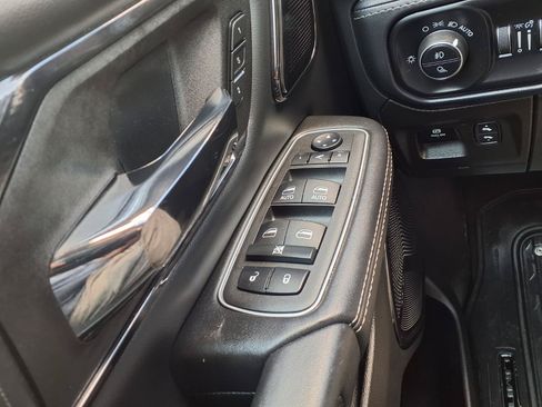Used 2022 RAM 1500 Limited w/ Night Edition AWD/4WD image 12