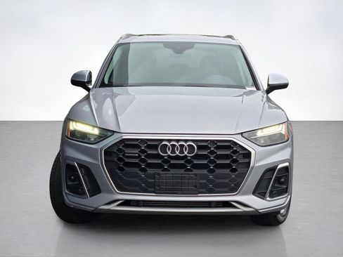 Used 2023 Audi Q5 2.0T Premium w/ Convenience Package AWD/4WD image 3