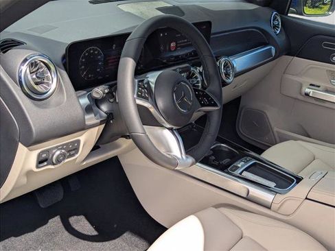 New 2026 Mercedes-Benz GLB 250 image 3
