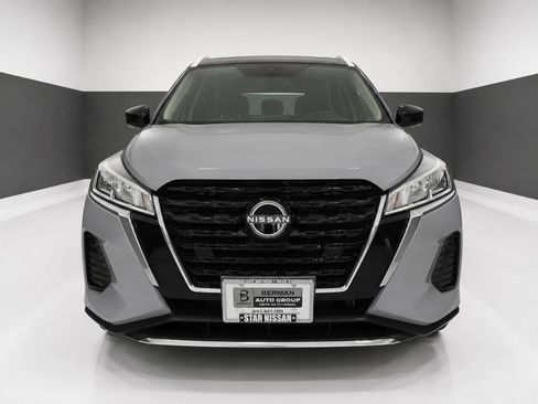 Certified 2023 Nissan Kicks SV FWD image 6