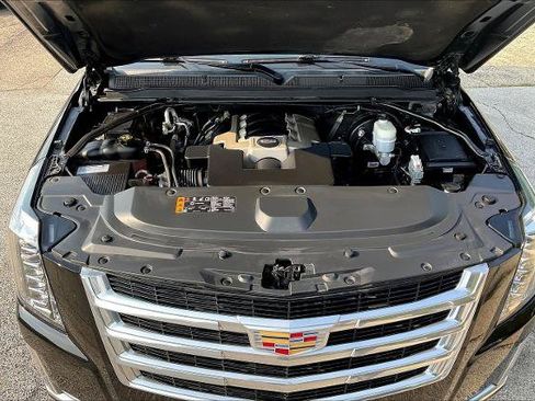 Used 2020 Cadillac Escalade Luxury AWD/4WD image 29