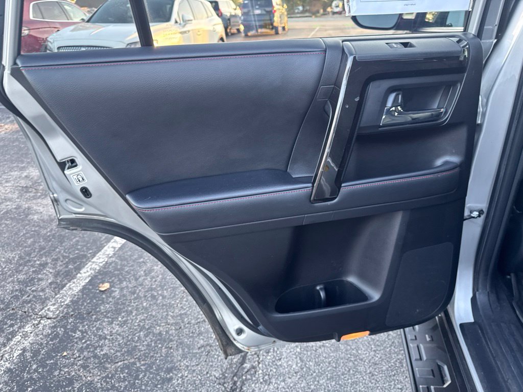 Used 2020 Toyota 4Runner Venture w/ Moonroof Package AWD/4WD image 30