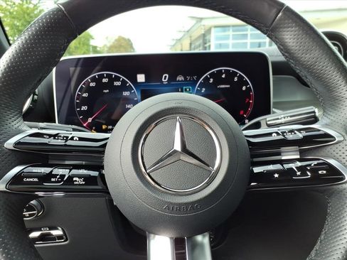 Certified 2024 Mercedes-Benz GLC 300 4MATIC image 22