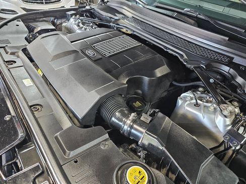 Used 2015 Land Rover Range Rover Sport HSE image 56