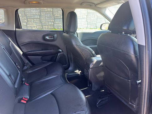 Used 2021 Jeep Compass Latitude image 34