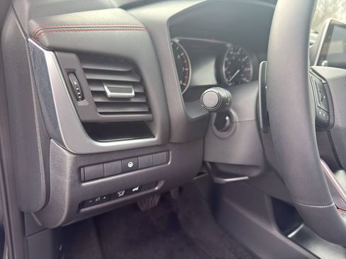 Certified 2025 Nissan Rogue SV image 14