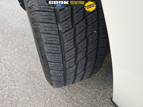 Used 2023 Ford Expedition XLT image 16