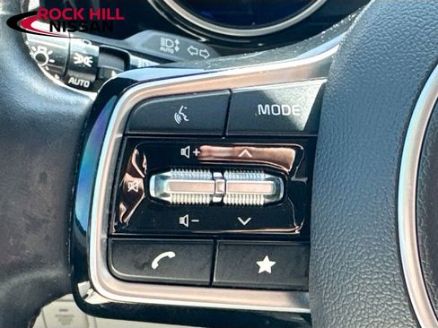 Used 2022 Kia Carnival SX FWD image 10